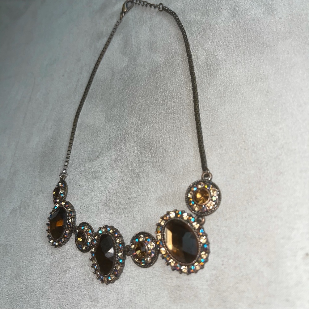 Cache Crystal Necklace - Picture 6 of 7